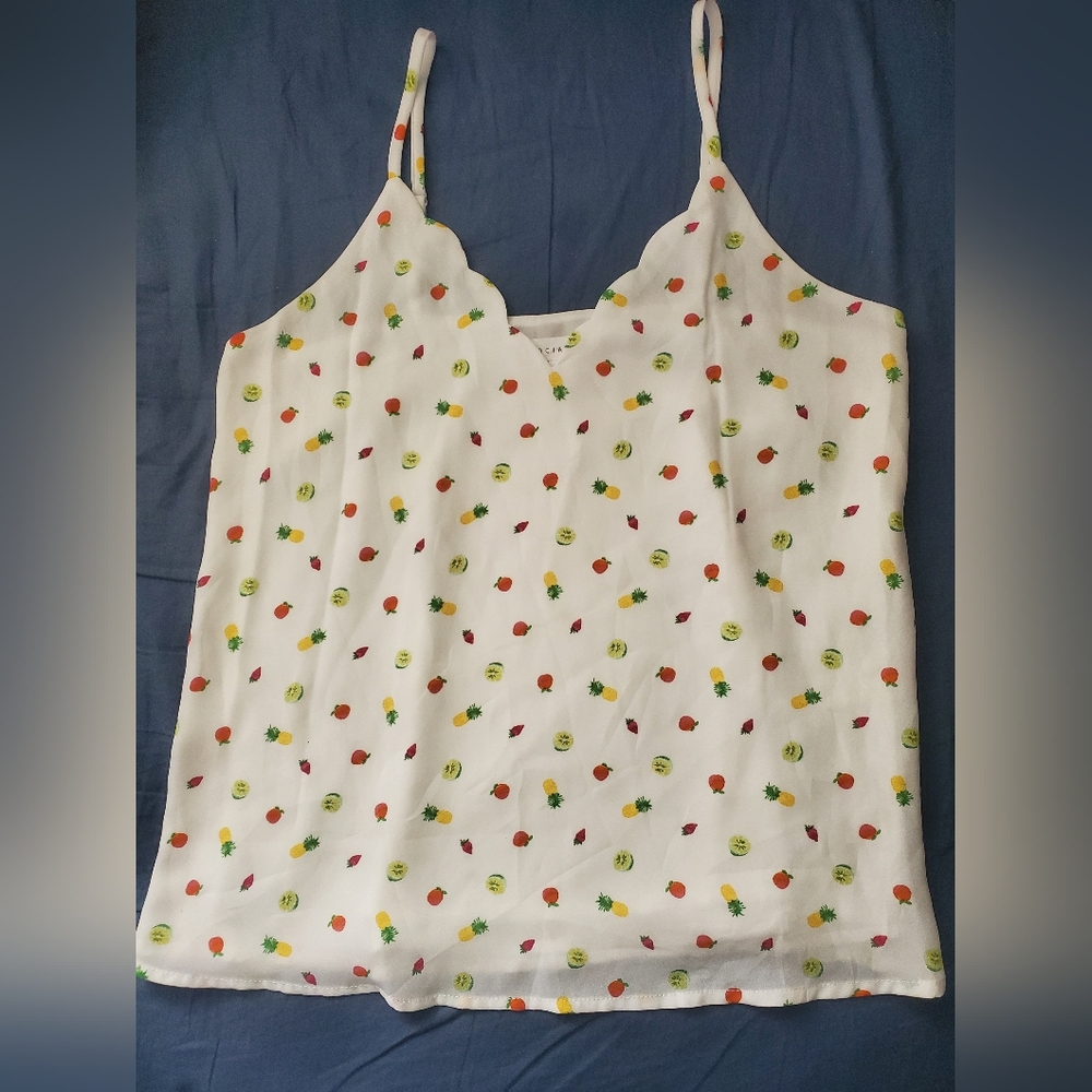 Socialite White Scalloped Cami Tank Top